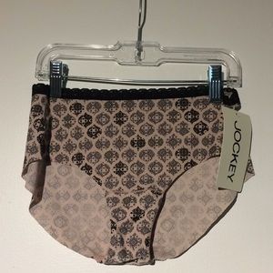 Hipster panties, pink with black lace